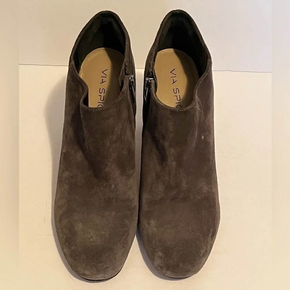 Via Spiga Silvie Block Heel Booties Anthracite Suede
